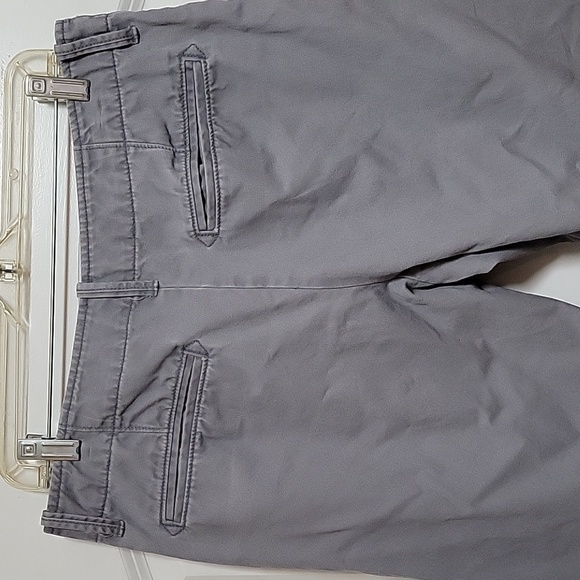 Old Navy "broken in straight" (Old Navy's term) 100% cotton pants, size 32X32 - Picture 4 of 6